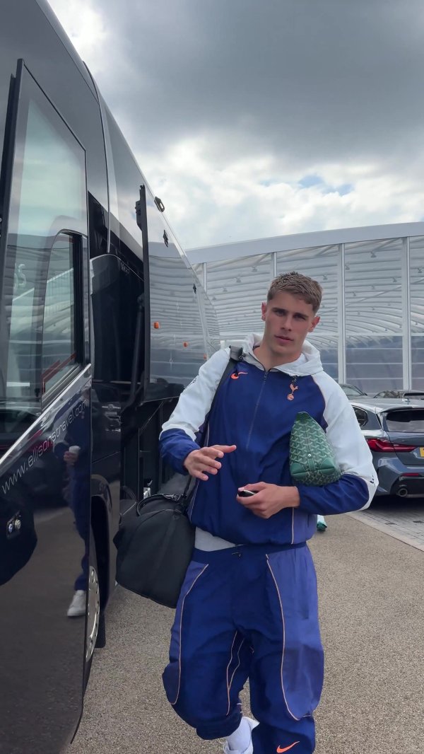 Going to the Europa League final, Tottenham Hotspur team heads to Bilbao