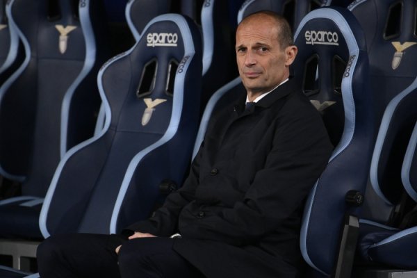Reporter: AC Milan is about to reach an oral agreement with Allegri, the latter is their first choice