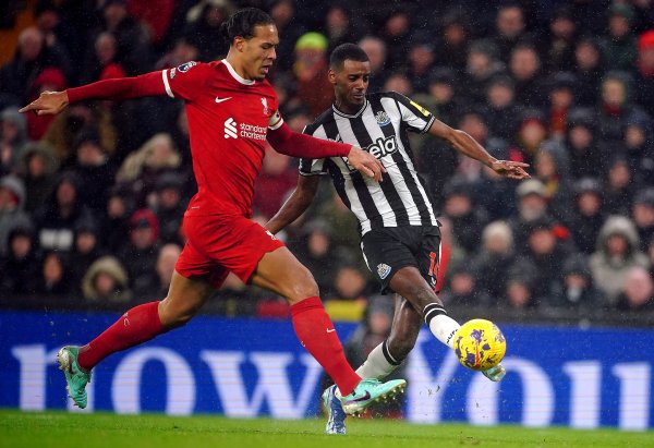 Anfield Mine! British media: Although nearly 200 million pounds have been spent, the Red Army is still interested in Isaac and Gordon
