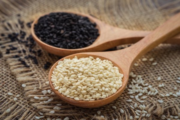 Which type of black sesame seeds or white sesame seeds has a higher nutritional value? 11 types of sesame effects and consumption taboos at one time