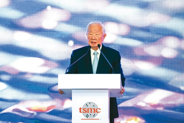 Celebrity Nursing/Like a management company, retirement life is also planned and regular! 5 persistently let 92-year-old Zhang Zhong be proud of his bright future