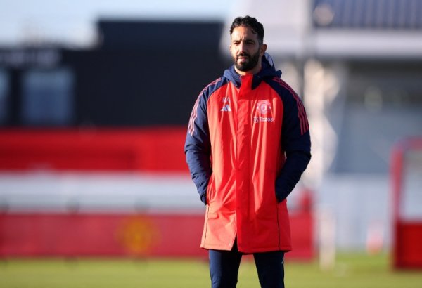 Manchester United Yearbook Release Amorin: Seeing Manchester United s magic and speciality, the team needs to respond to the position