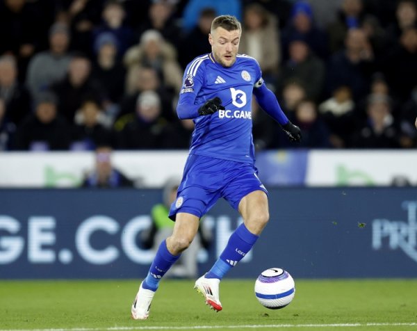 Reporter: Vardy seeks to stay in Europe to play football, and many clubs are interested in him