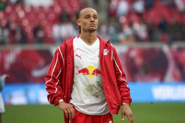 The car gun stabbed intentionally! Reporter: Xavi Simmons hopes to transfer as soon as possible, Bayern pays attention but does not take action