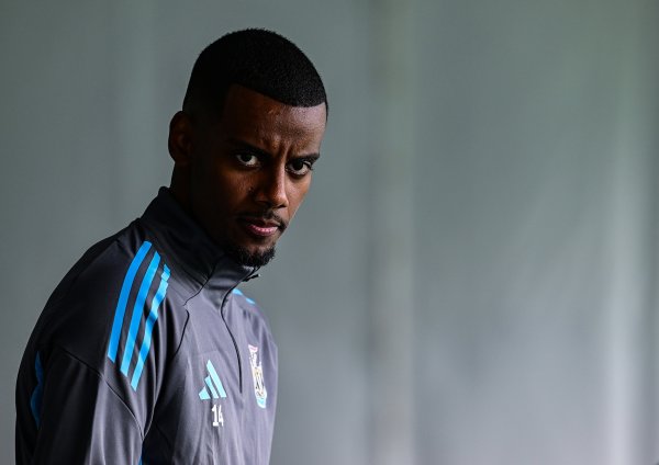 Romano: Chelsea is not interested in Isaac, what is really operating and advancing is Liverpool