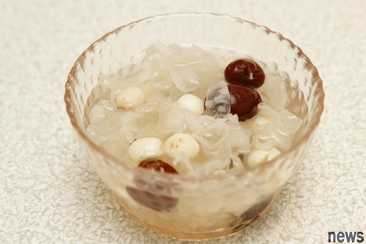 「秋養肺」一定要多喝水，多吃白色食物來補肺養肺、舒緩秋燥。圖／本報資料照片
 