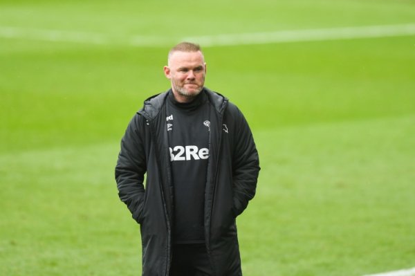 Rooney: Points must be deducted and fined to combat racial discrimination. Some players were discriminated against and cried in my arms.