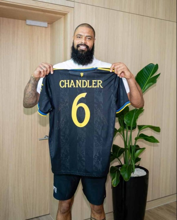 Mbemo 4XL! NBA stars visit Manchester United training base, B Fiorozilkze warmly welcomes