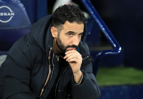 Robbie Savage: I understand the truth, but Amorin s 3-4-3 is really not easy to use