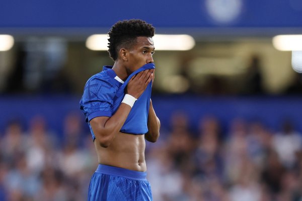 A bright future! Estewan s first Premier League goal was the 90+6th minute final win against the defending champion