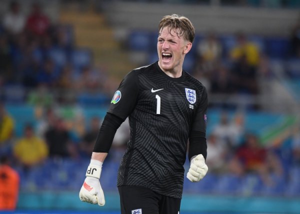 Pickford: When I m not with England, I often team up with Maguire to play Call of Duty