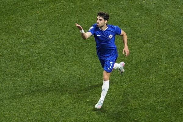 It was the second time in Neto s career that he passed and shot in a single Premier League game, and it was also the first time he did it in an away game.