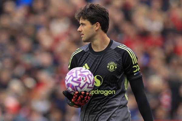 The influence of a good goalkeeperšLamence made 8 saves in his first 2 games, helping Manchester United finally win consecutive Premier League wins