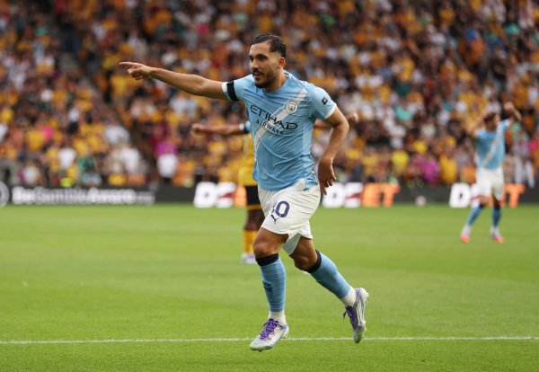 Manchester United: Shirkey has great potential but is still learning. This new Manchester City still has the spirit of never giving up.